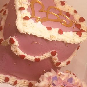 4 inch Heart Shaped Cake & Cupcake