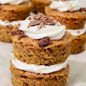 Raspberry Cream Cupcakes